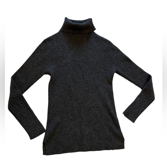 Neiman Marcus Sweaters - Neiman Marcus The Cashmere Collection Gray Turtleneck Women's Medium